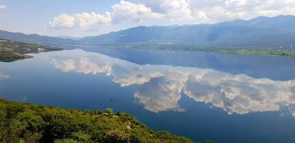 “Καθρέφτης” η λίμνη Πολυφύτου σήμερα