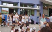 Η αποχαιρετιστήρια γιορτή του 6ου Δημοτικού Σχολείου Κοζάνης – Συνταξιοδοτήθηκε ο Δημήτρης Τσίρος